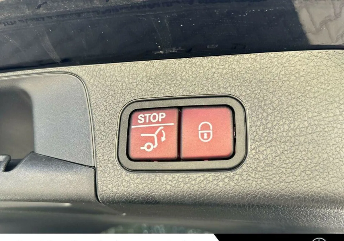 Mercedes-Benz GLB GLB 200 mHEV AMG Line 7G-DCT