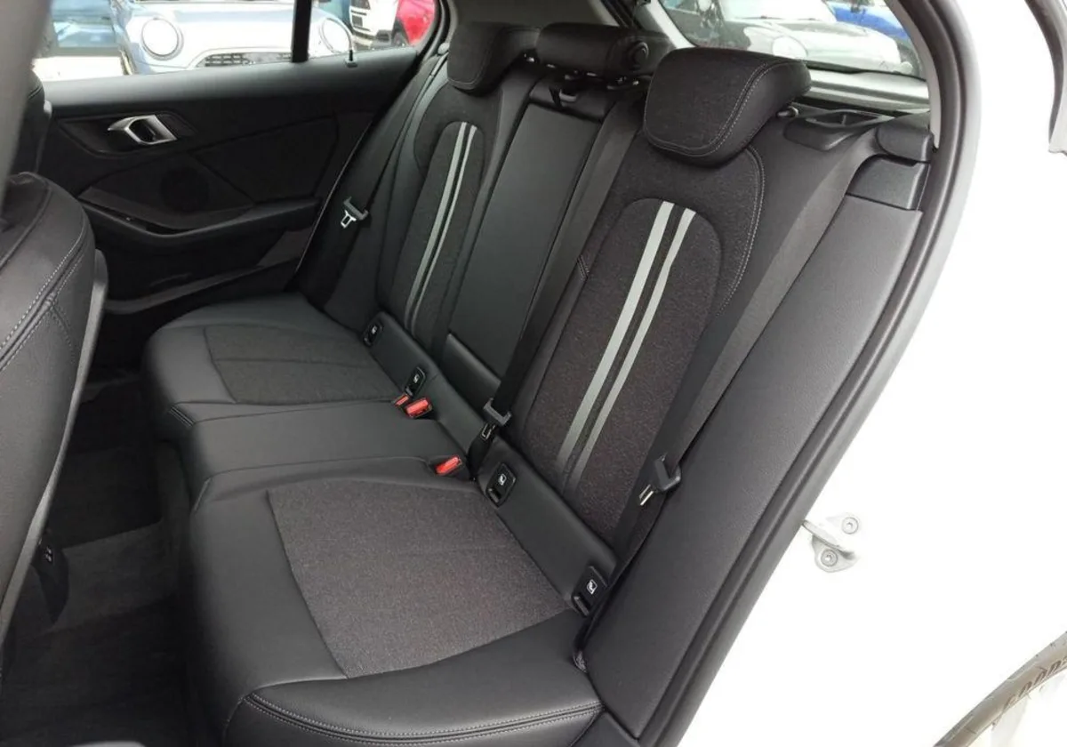 BMW Seria 1 118d Advantage aut
