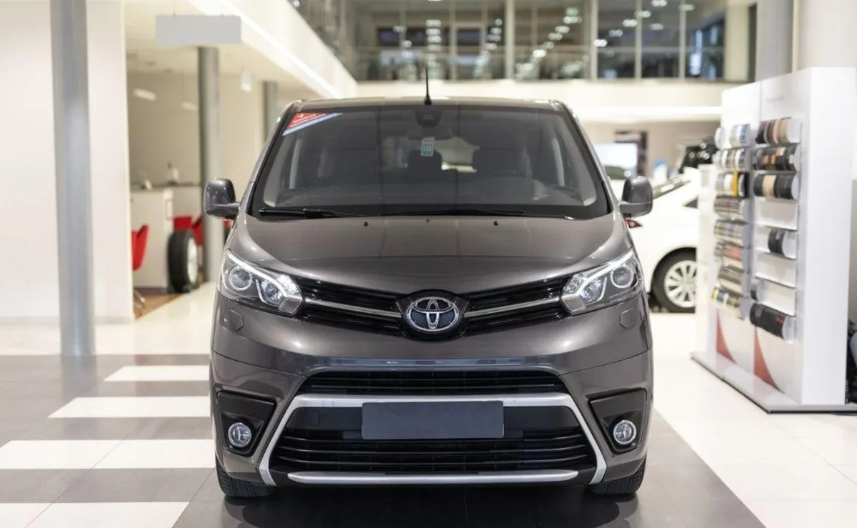 Toyota ProAce Proace Verso 2.0 D4-D Long Family