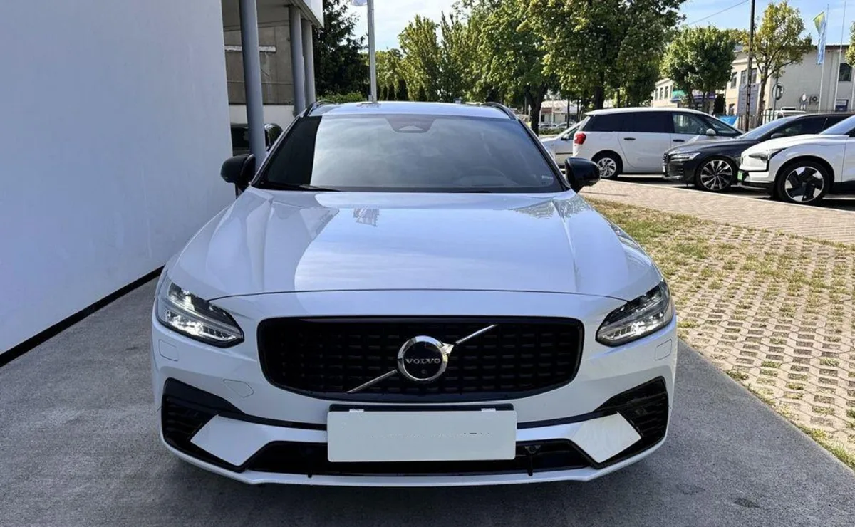 Volvo V90 V90 T8 AWD Plug-In Hybrid Ultimate Dark aut