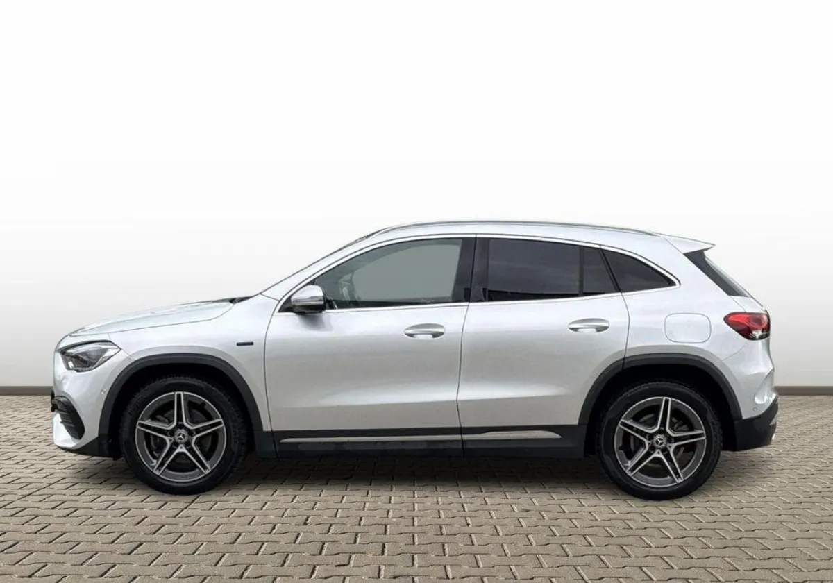 Mercedes-Benz GLA GLA 250e AMG Line