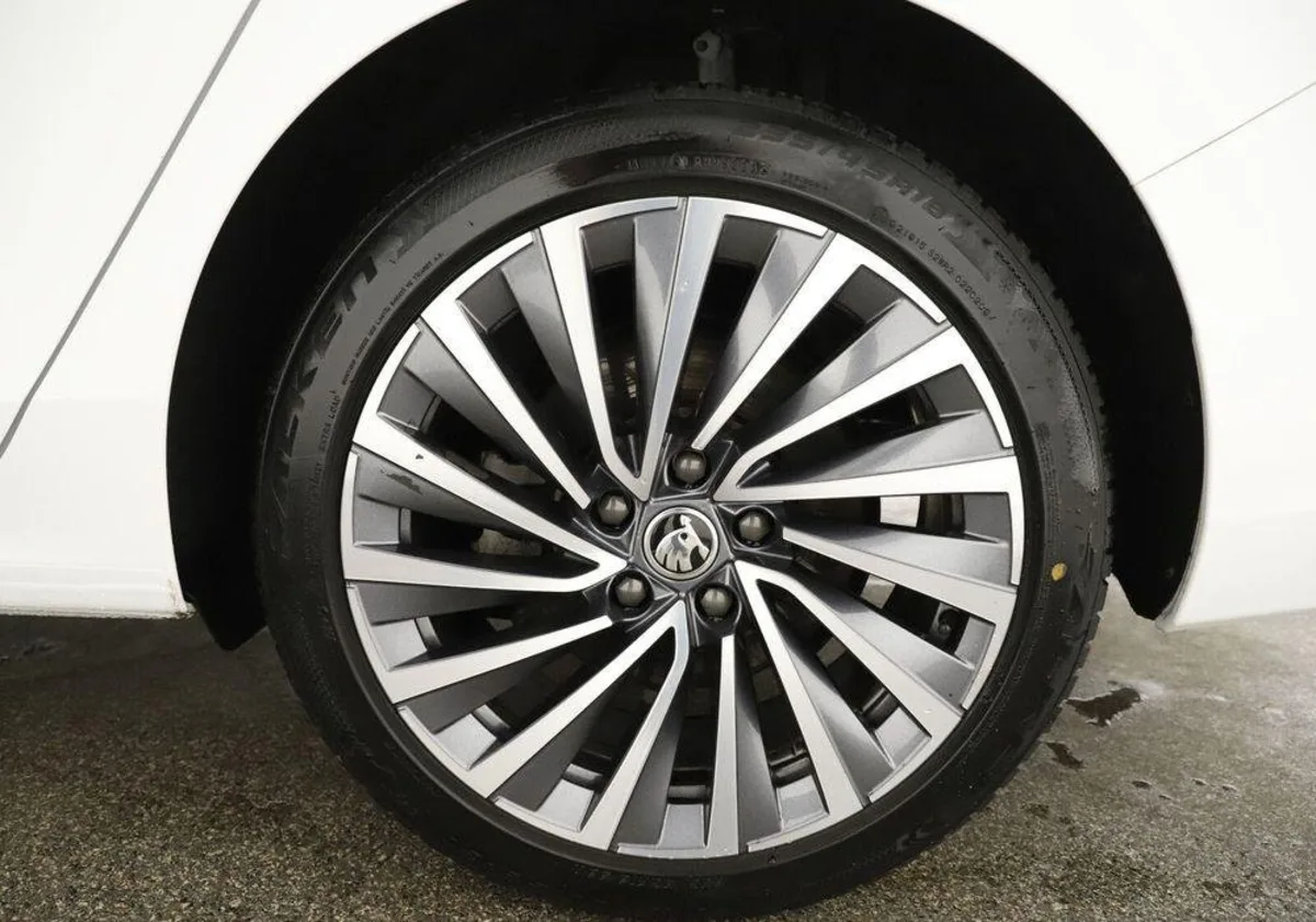 Skoda Superb Superb 1.5 TSI mHEV L&K DSG