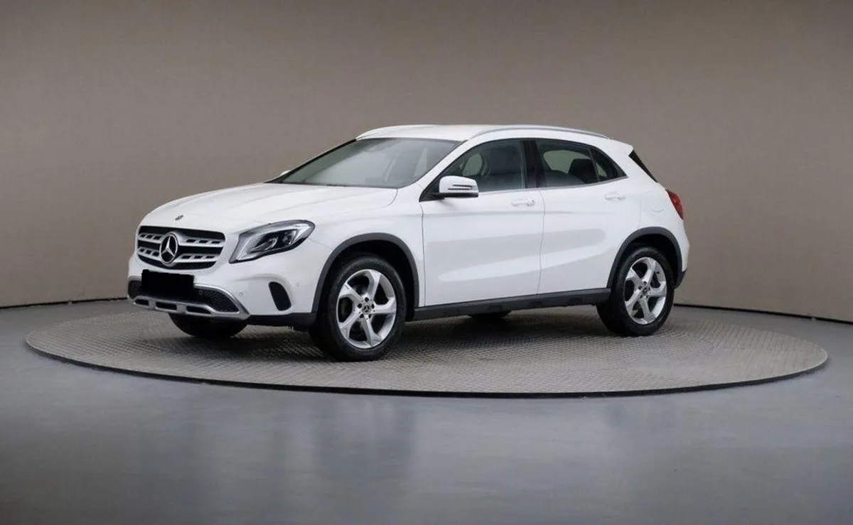 Mercedes-Benz GLA GLA 200 7G-DCT Urban