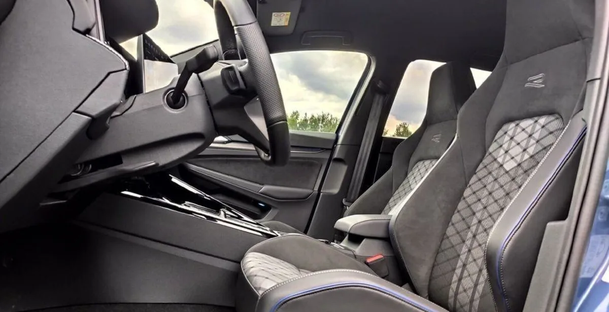 Volkswagen Golf Golf VIII 1.5 eTSI EVO R-Line DSG