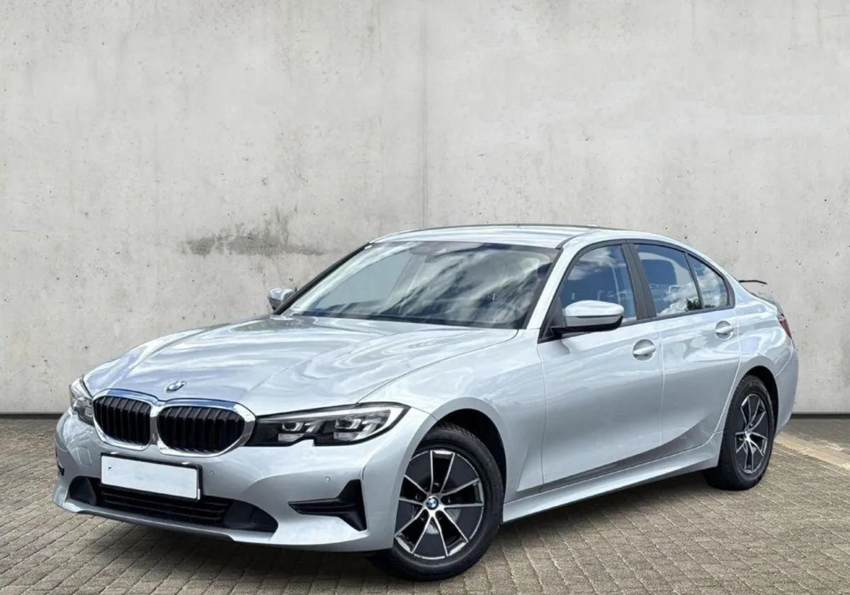 BMW Seria 3 318d mHEV Advantage aut