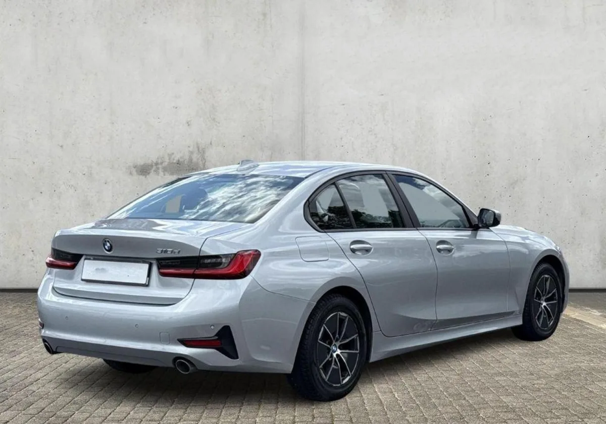 BMW Seria 3 318d mHEV Advantage aut