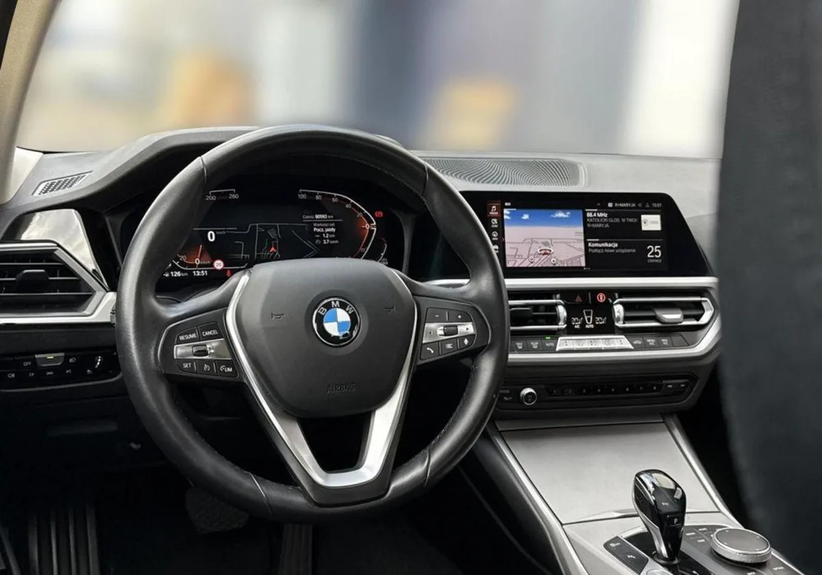 BMW Seria 3 318d mHEV Advantage aut