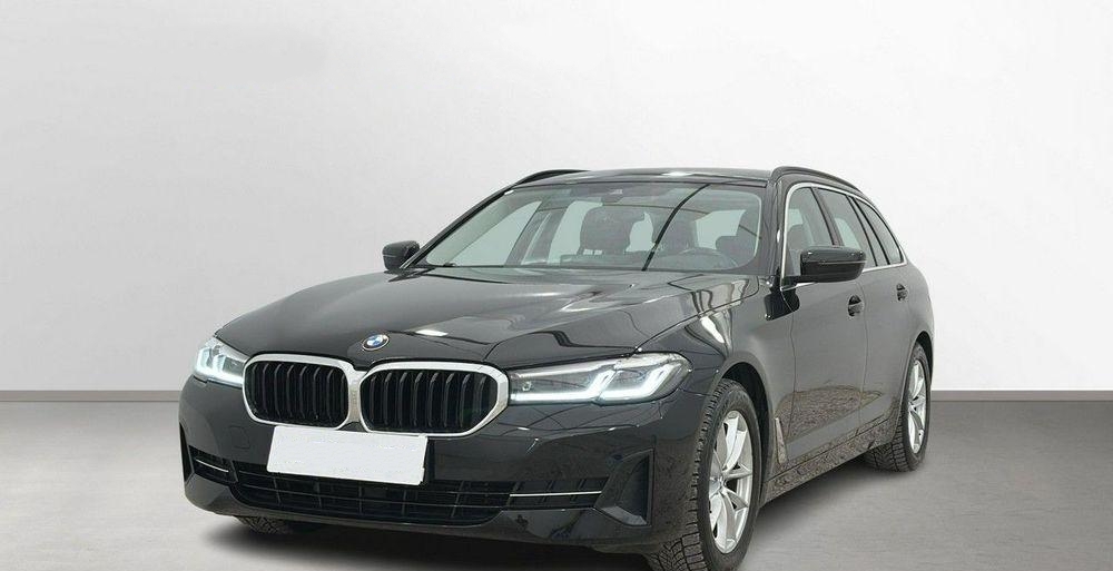 BMW Seria 5 520i mHEV aut