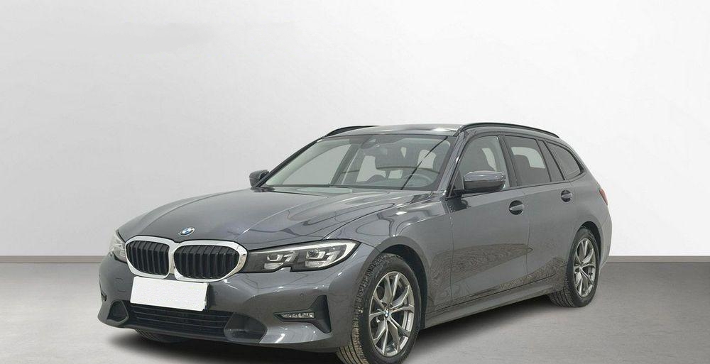 BMW Seria 3 320i aut