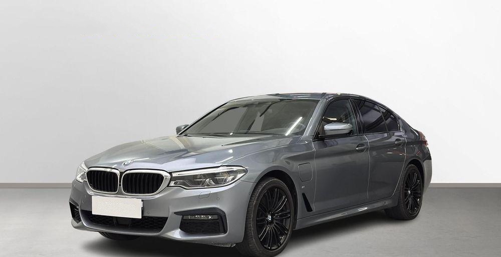 BMW Seria 5 530e iPerformance xDrive M Sport sport-aut