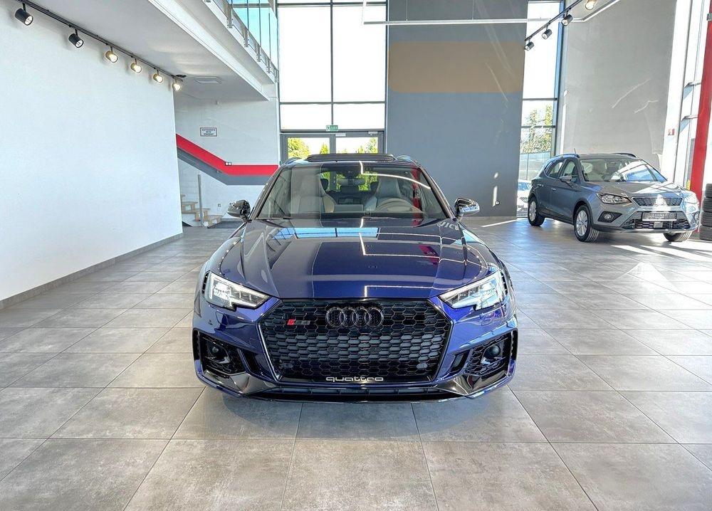 Audi A4 RS4 Quattro Tiptronic