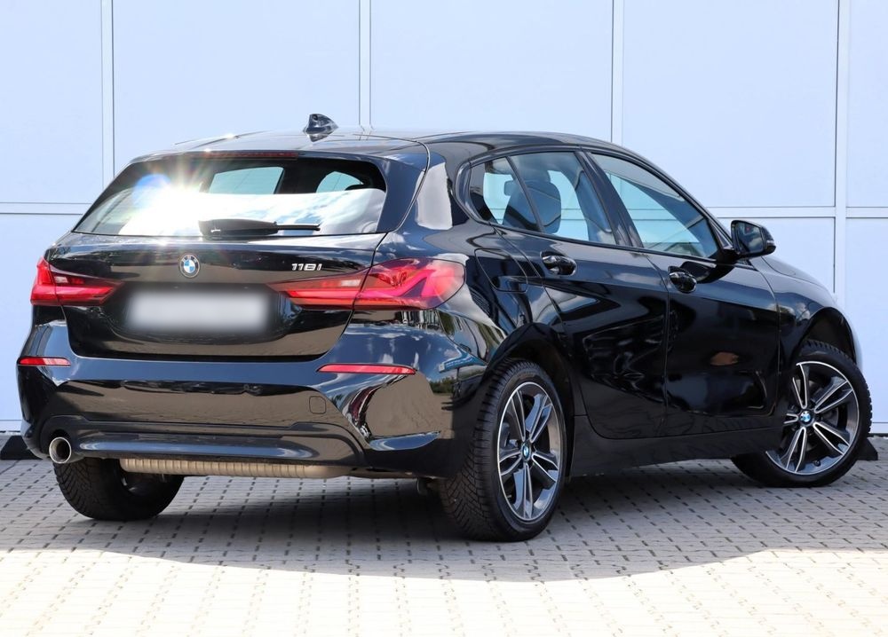 BMW Seria 1 118i Sport Line aut