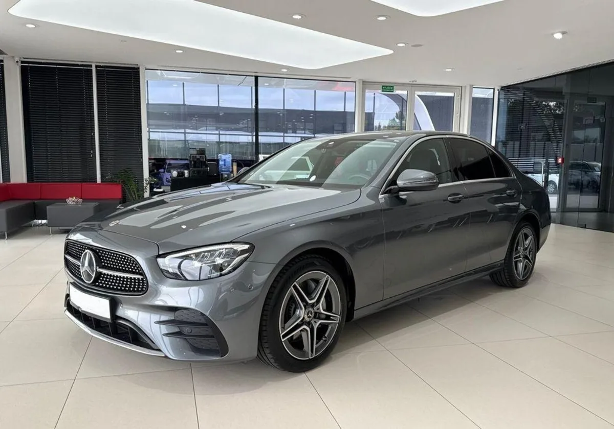 Mercedes-Benz Klasa E E 220 d 4-Matic AMG/Avantgarde