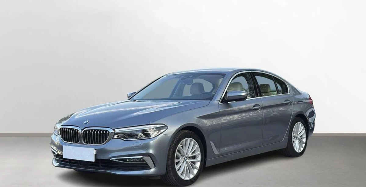 BMW Seria 5 520d xDrive Luxury Line aut