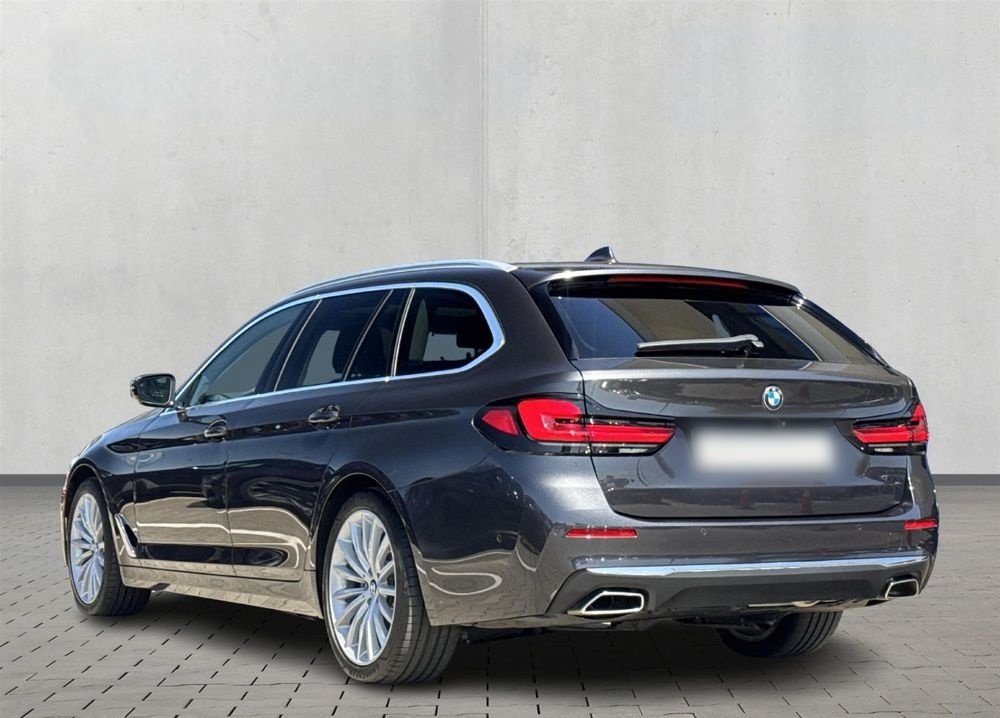 BMW Seria 5 530d xDrive mHEV aut