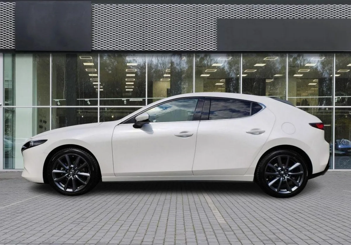 Mazda 3 3 2.0 mHEV Kanjo