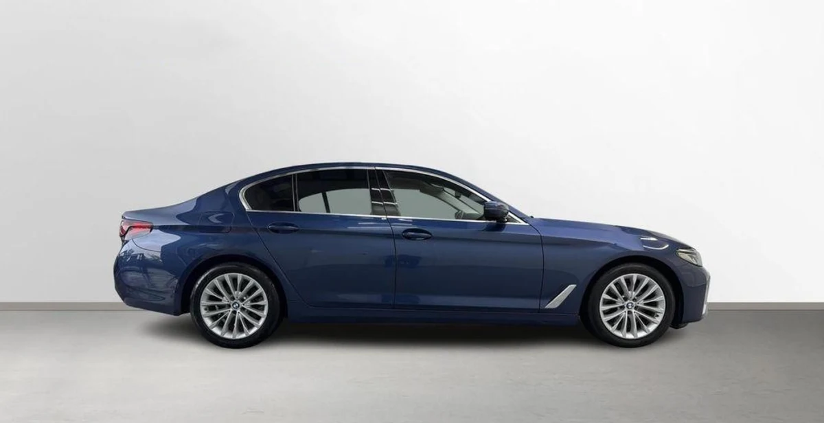 BMW Seria 5 520i mHEV aut