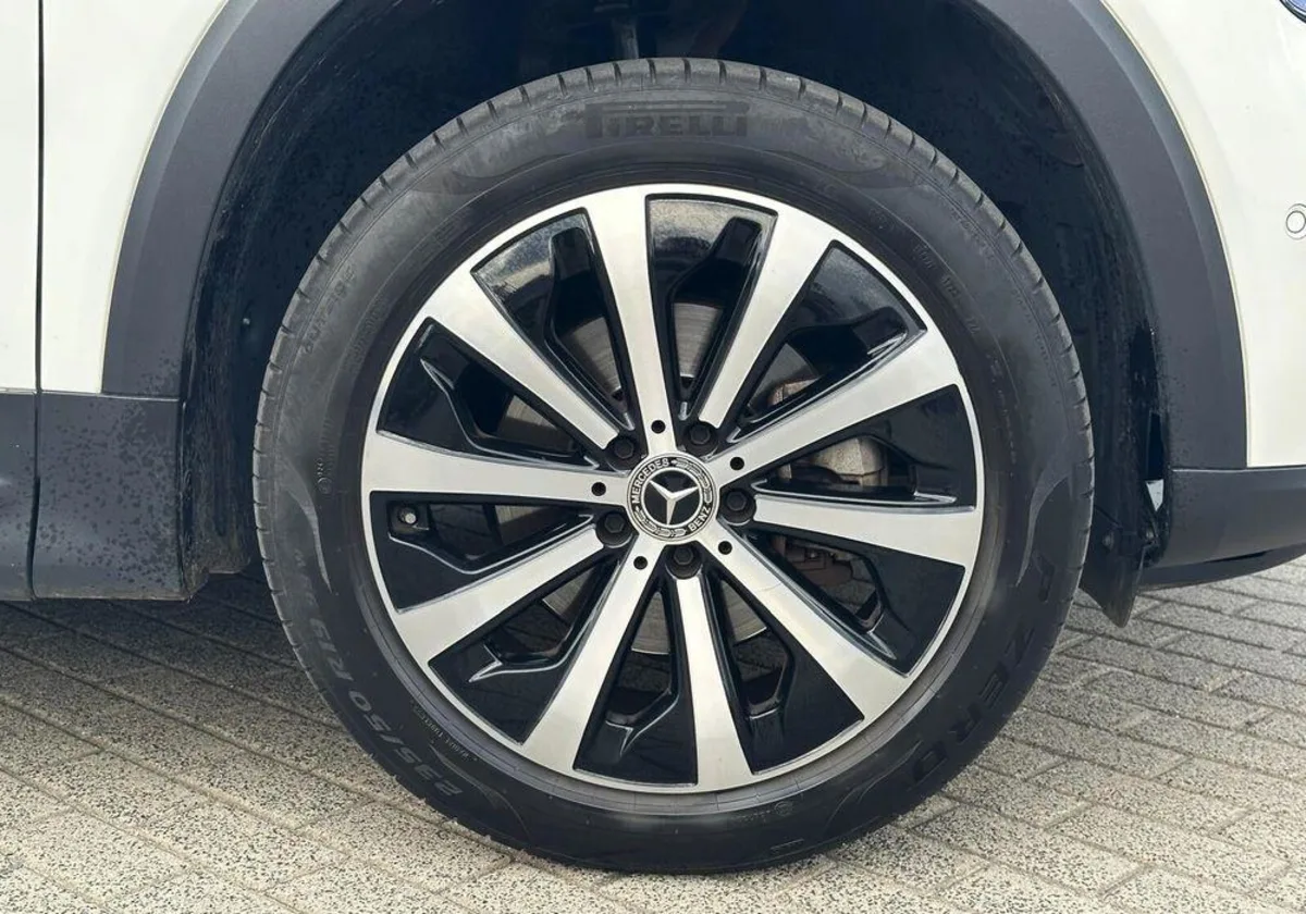 Mercedes-Benz GLB GLB 200 Progressive 7G-DCT