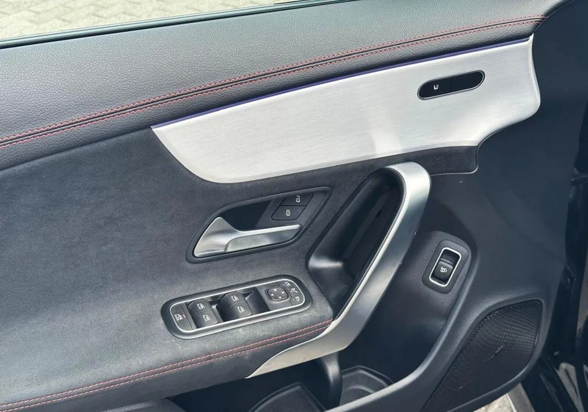 Mercedes-Benz CLA CLA 200 AMG Line 7G-DCT