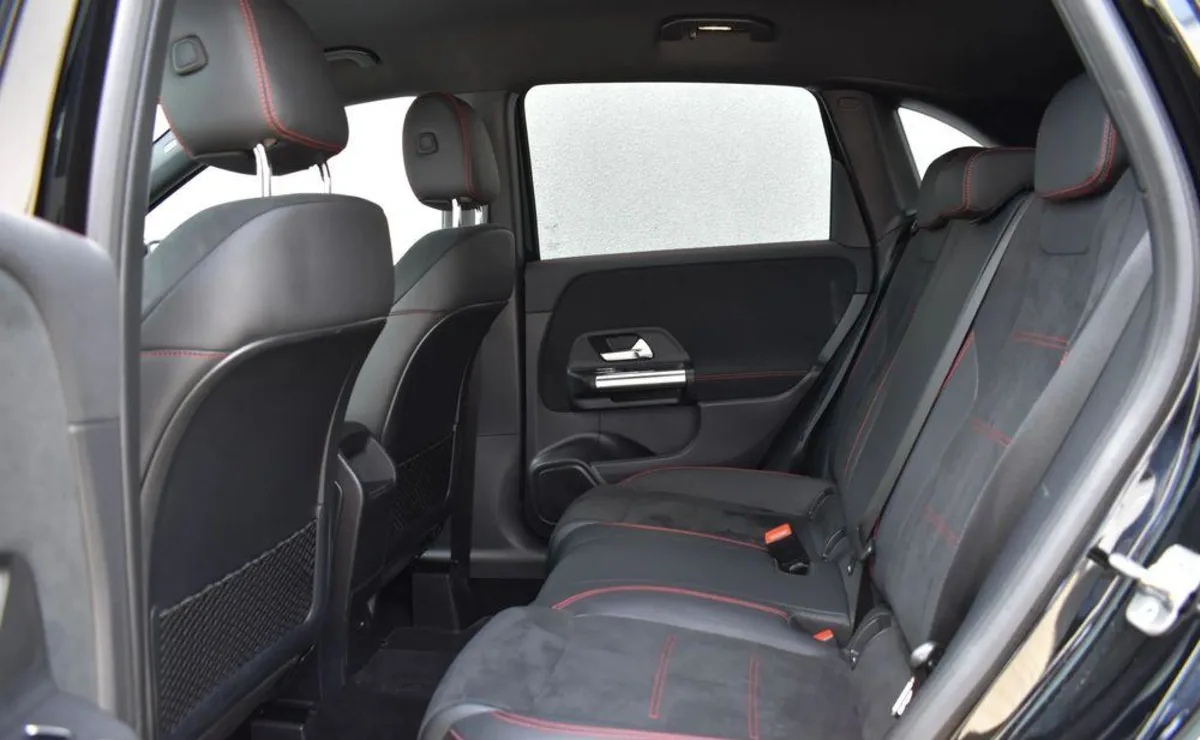 Mercedes-Benz Klasa B B 220 4-Matic mHEV AMG Line 8G-DCT