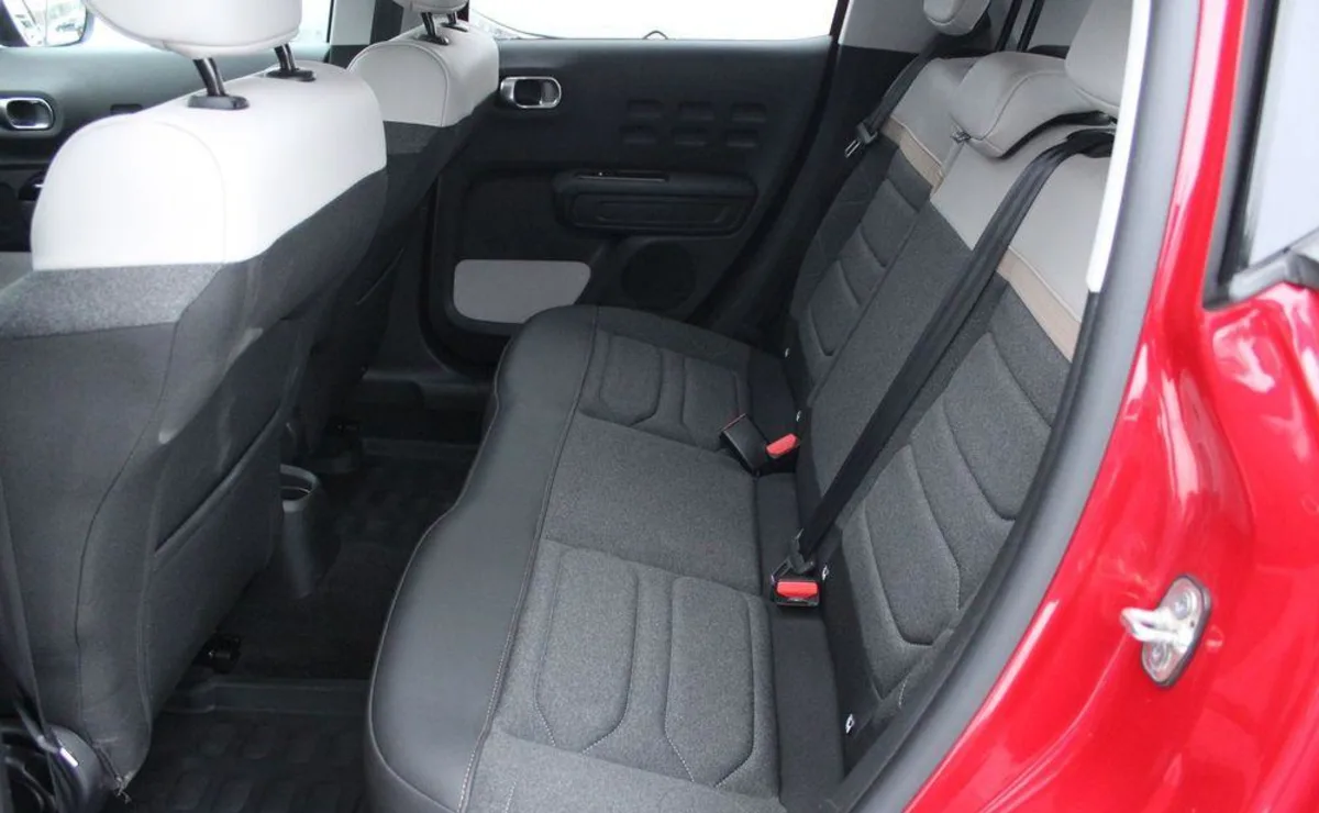 Citroen C3 C3 1.2 PureTech Shine EAT6