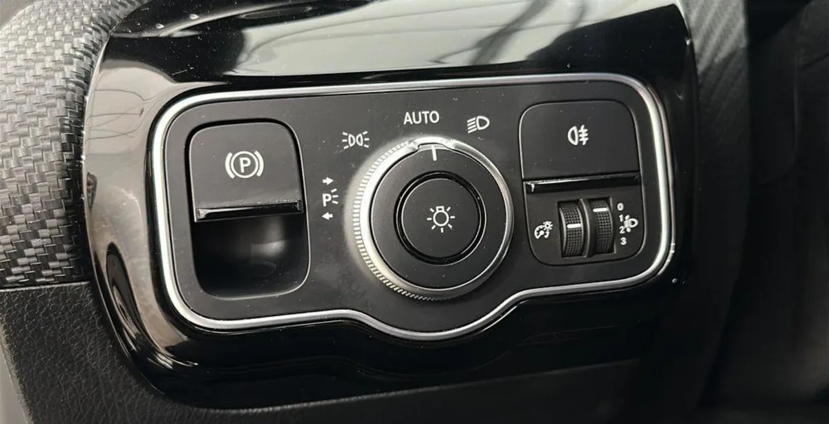 Mercedes-Benz Klasa A A 180 d 8G-DCT