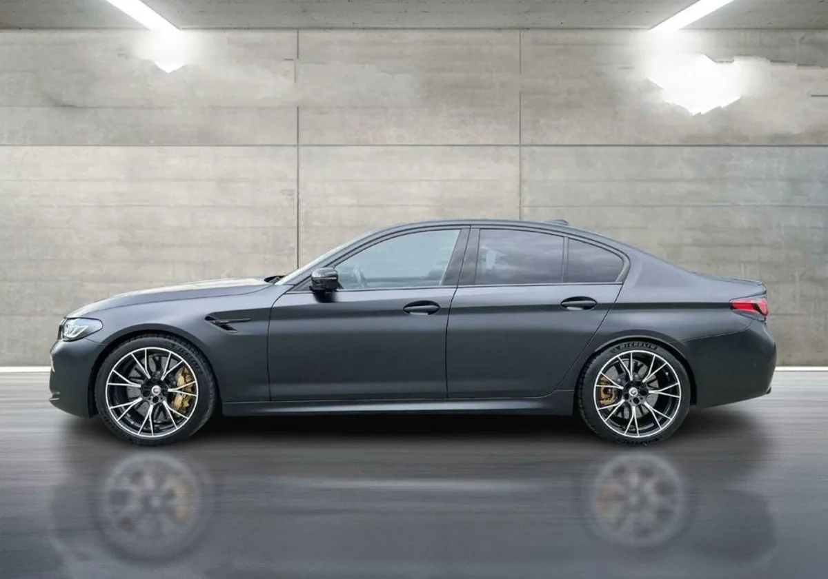 BMW Seria 5 M5