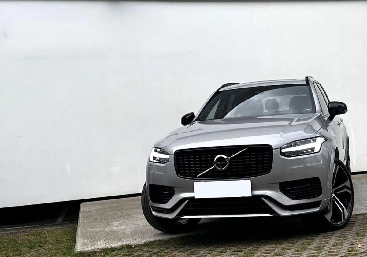 Volvo XC 90 XC 90 T8 AWD Plug-In Hybrid Plus Dark 7os aut