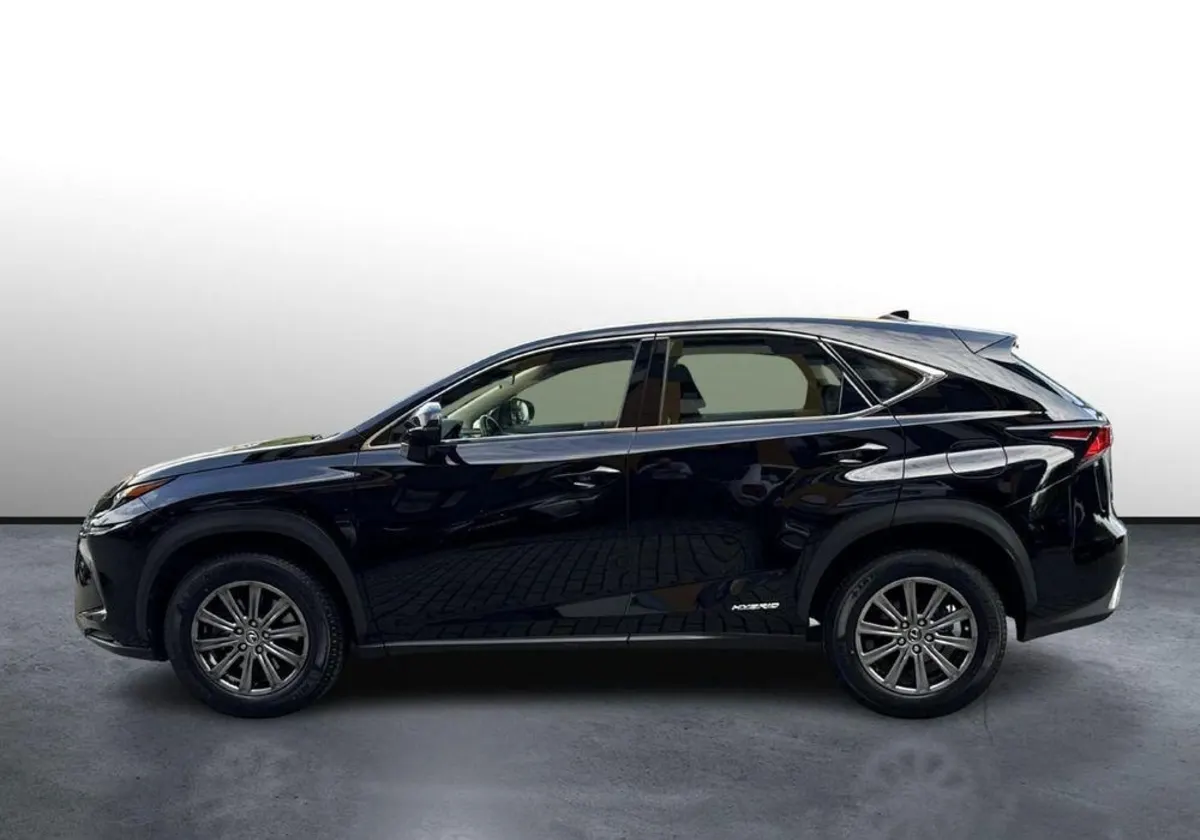 Lexus NX NX 300h Elegance 2WD