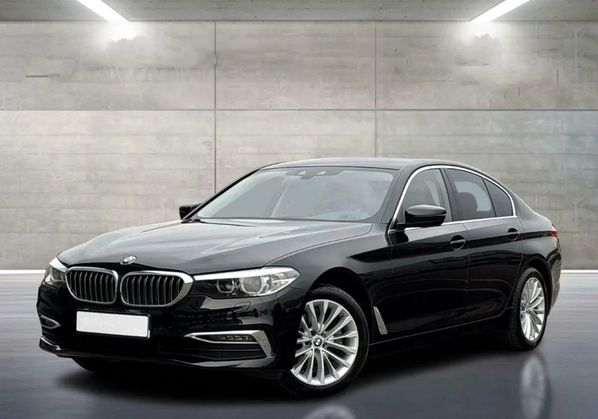 BMW Seria 5 520d xDrive Luxury Line aut