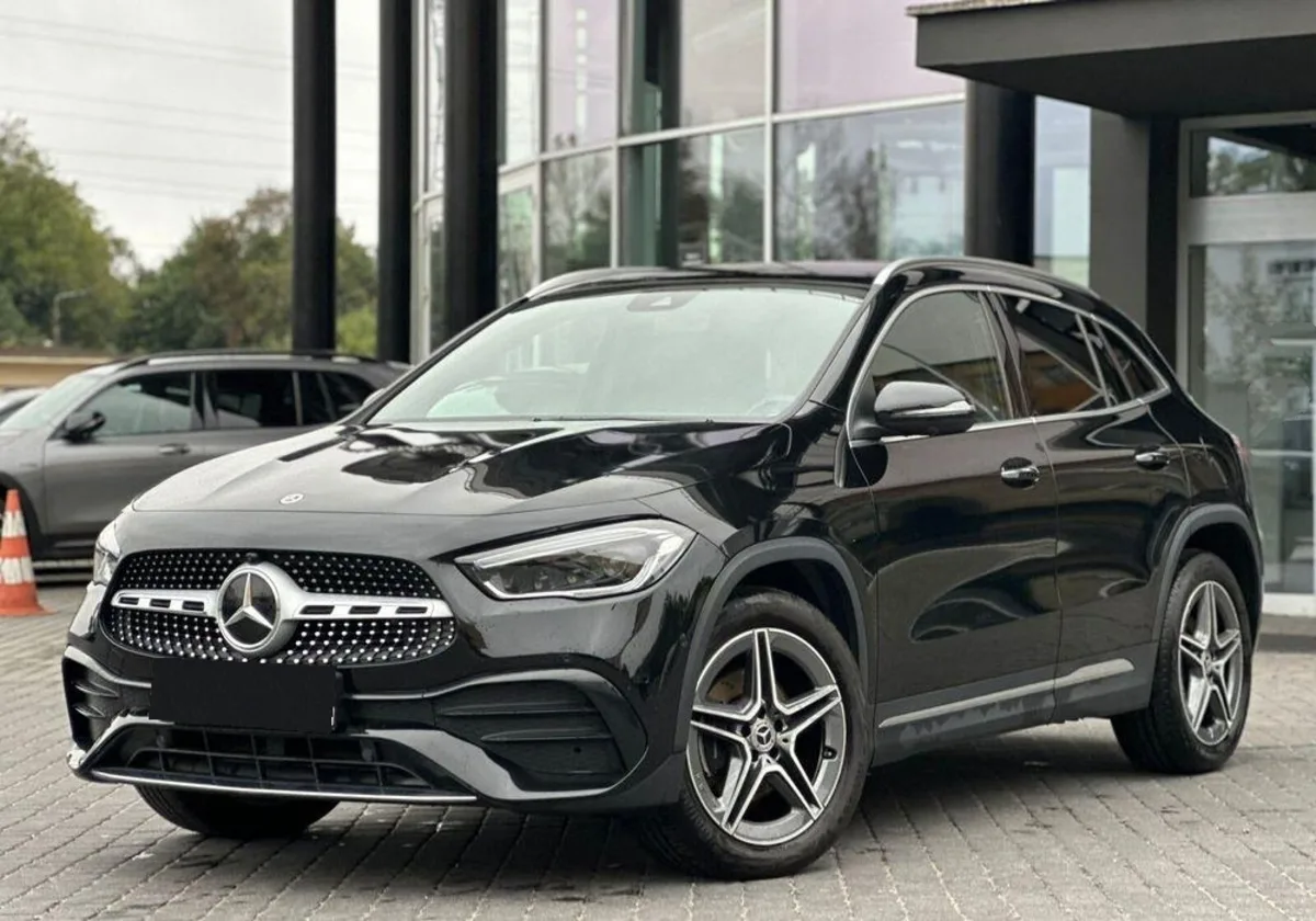 Mercedes-Benz GLA GLA 250e AMG Line