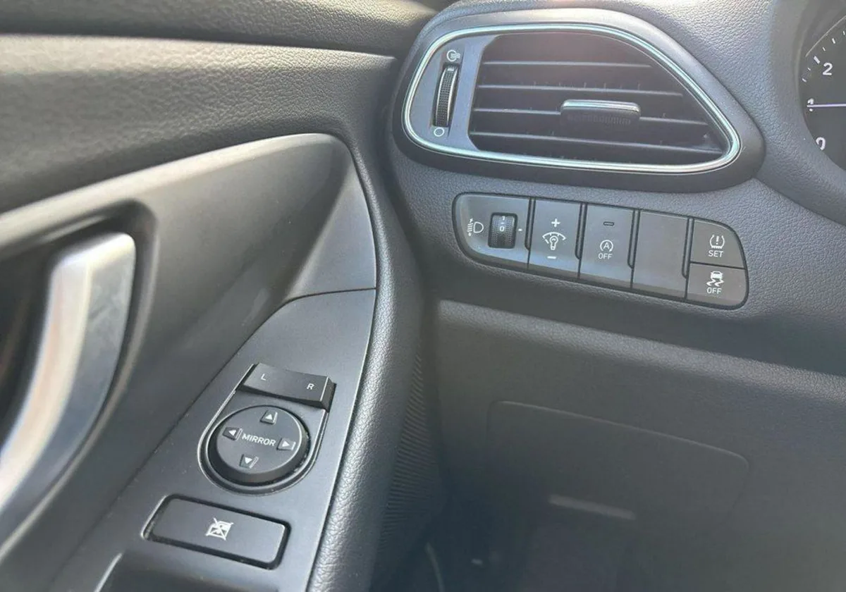 Hyundai i30 i30 1.5 DPI Classic +
