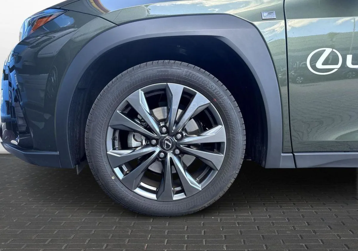 Lexus UX UX 300h F Sport Design