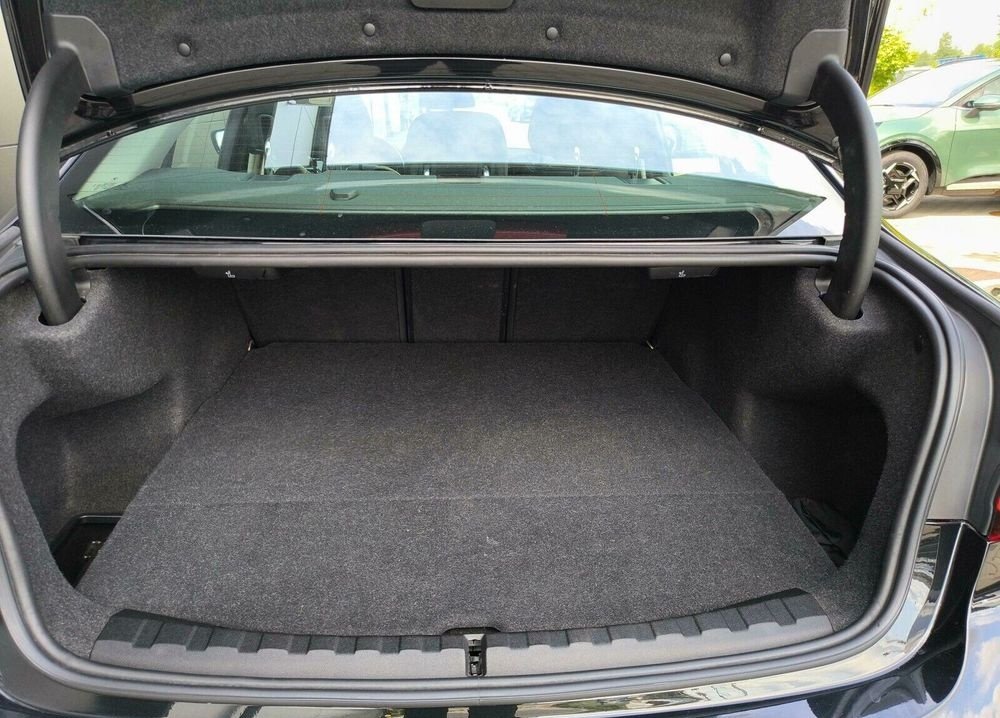 BMW Seria 3 318i aut