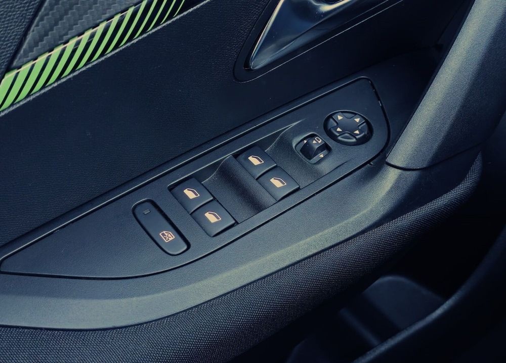 Peugeot 2008 2008 PureTech 100 Active S&S BVM6