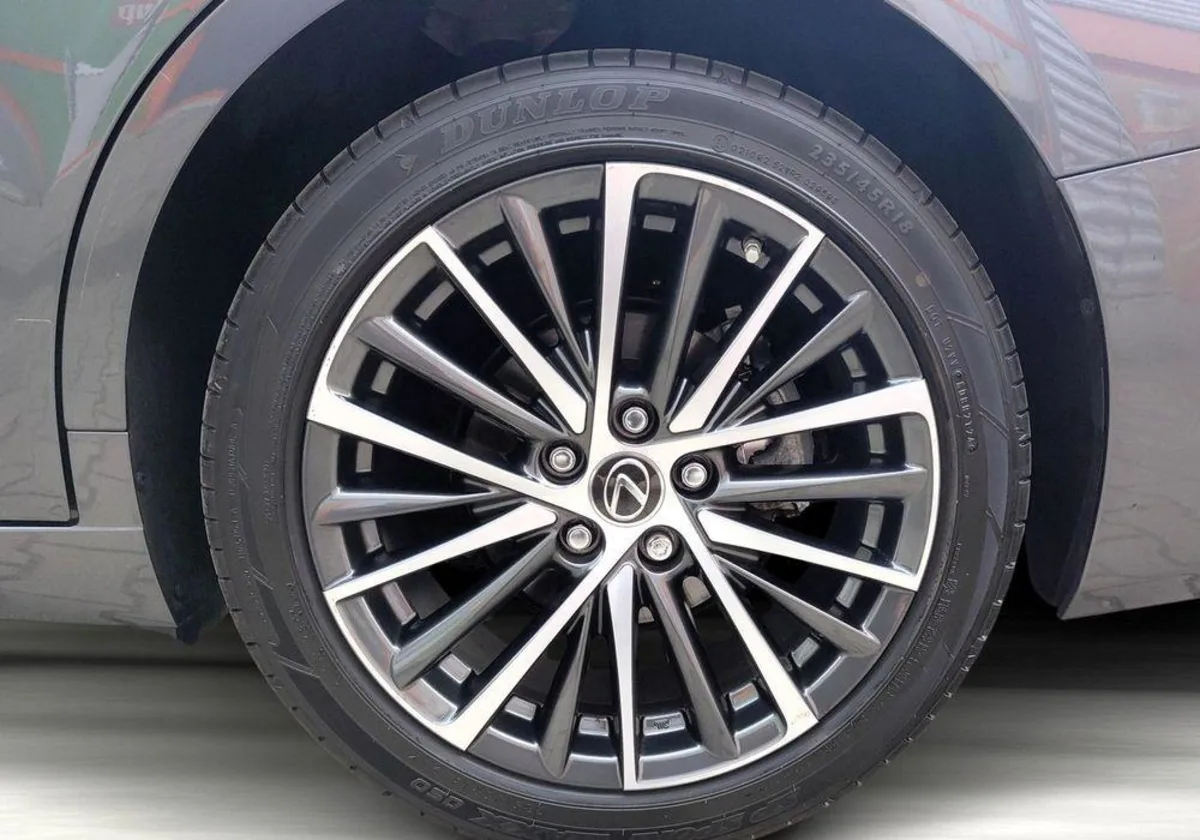 Lexus ES ES 300h Business Edition