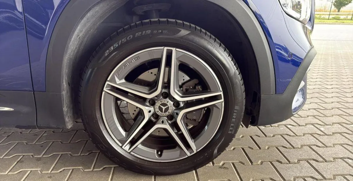 Mercedes-Benz GLB GLB 200 4-Matic AMG Line 8G-DCT