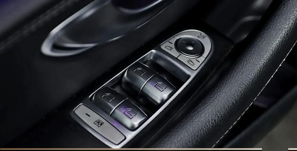 Mercedes-Benz Klasa E E 220 d 4-Matic 9G-TRONIC