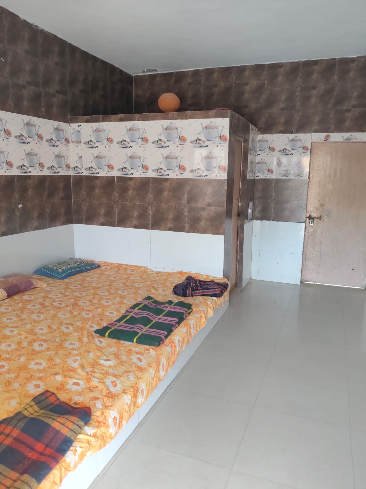 Sant Niwas Room 1