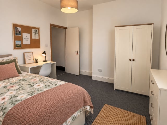 1-bedroom house to rent on First Floor Room No. 3 394 Moss Lane