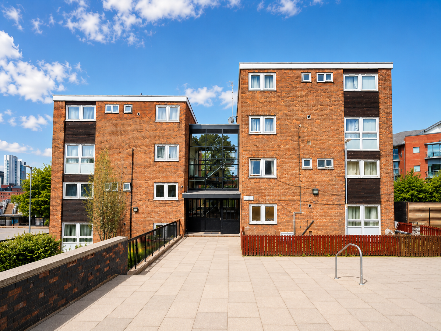 Modern 3-bed duplex property to let - 7 Marlborough Grange, Leeds West Yorkshire, LS1 4PF