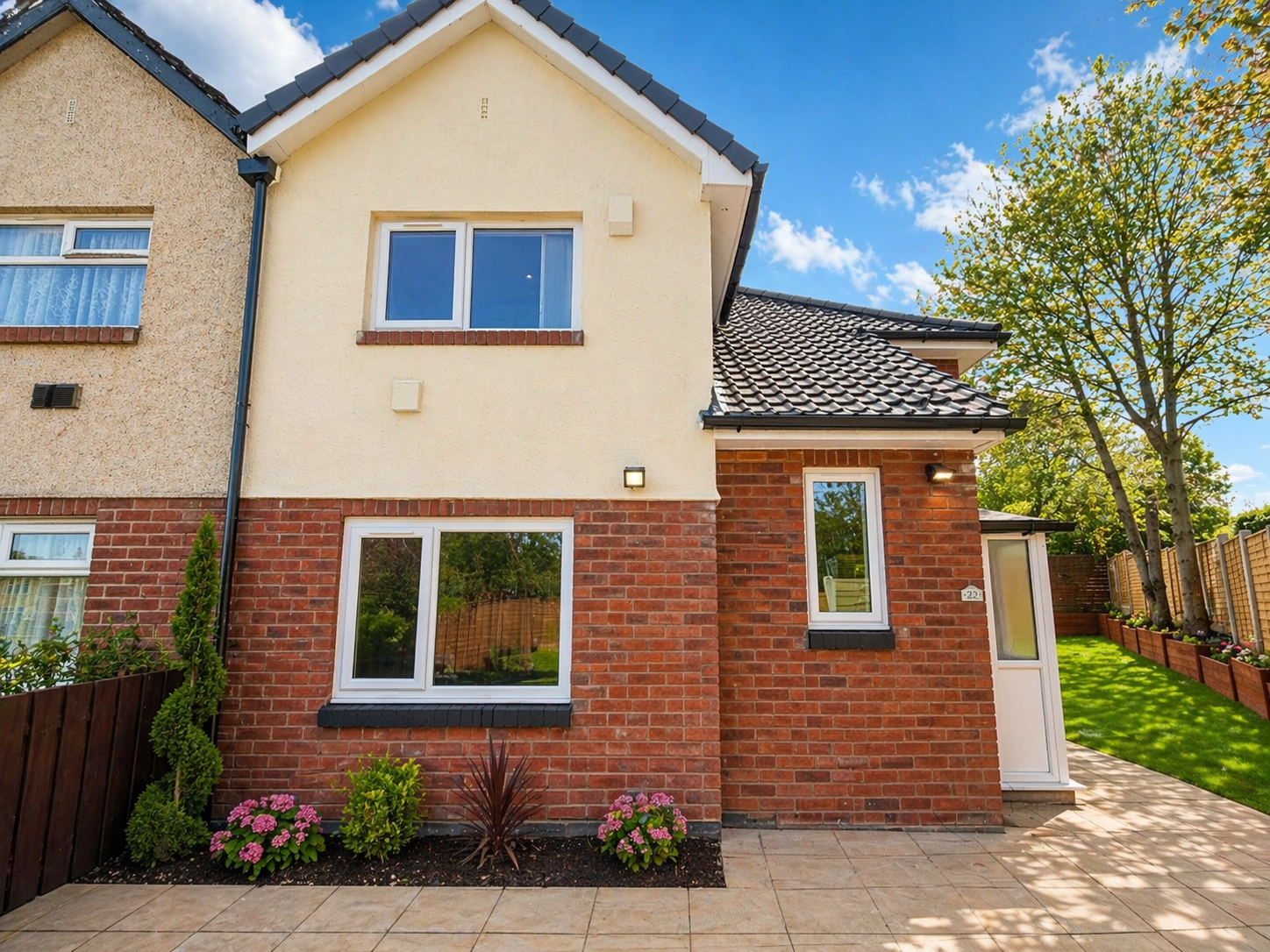 3 Bedroom Semi-Detached Home, Fully Refurbished, Fully Furnished, Selby Rd, Leeds, LS9 0HJ