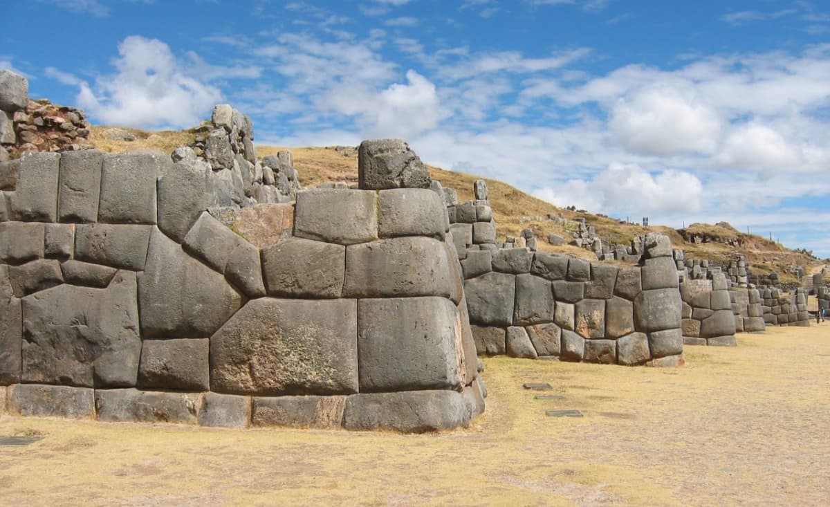 Sacsayhuamán
