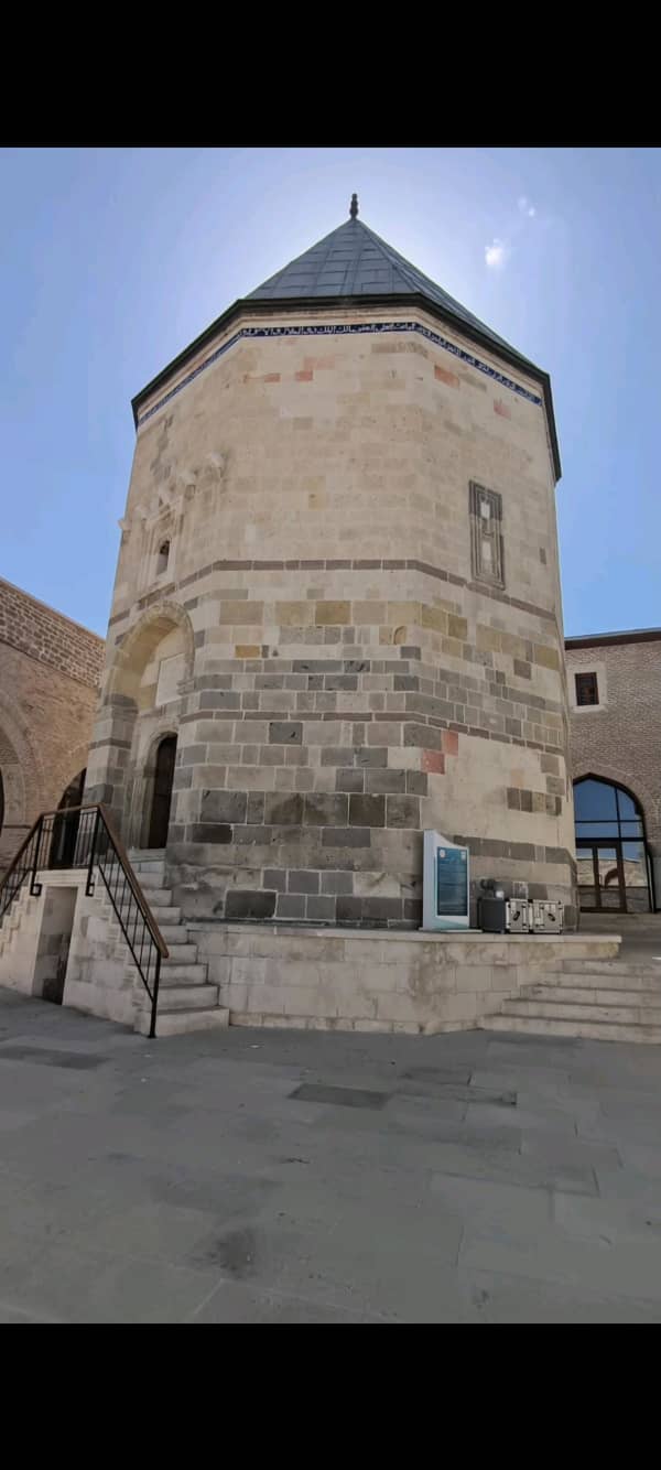 Alaeddin Hill and Alaeddin Mosque Travel Guide: How to Get There?
