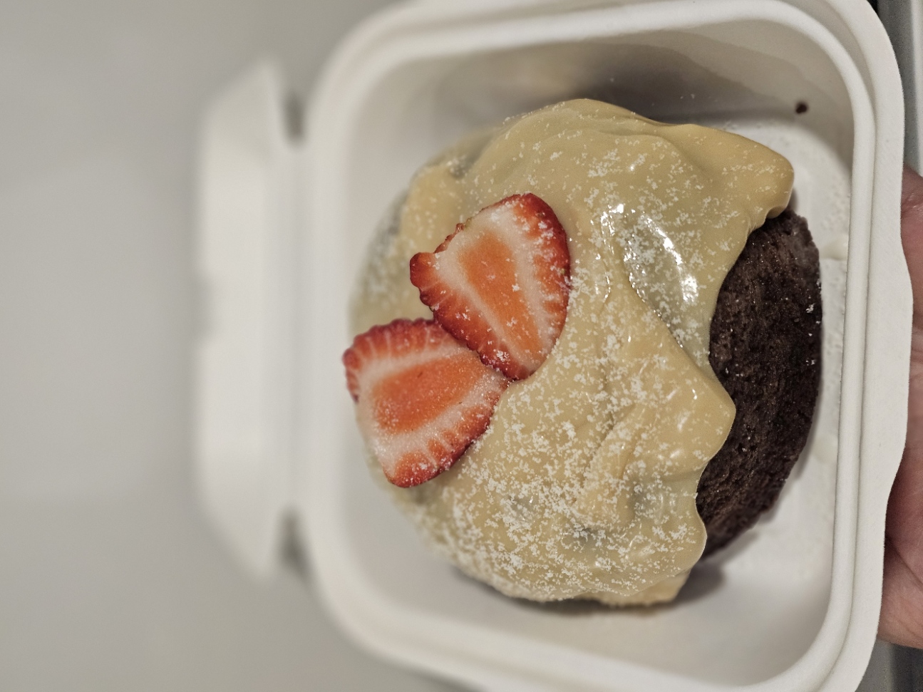 Caseirinho Chocolate com Nido e Morango