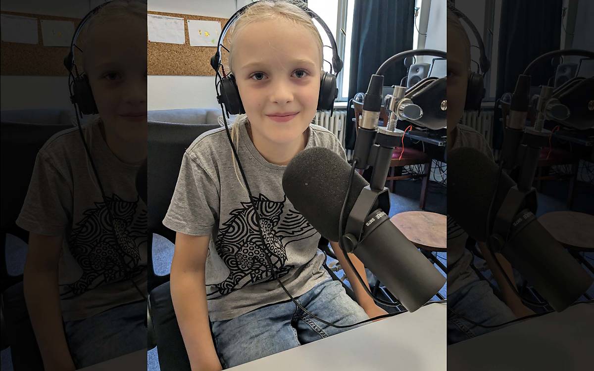 Beim Spatz in Folge 3 ist Lysander als Kinderreporter mit dabei.