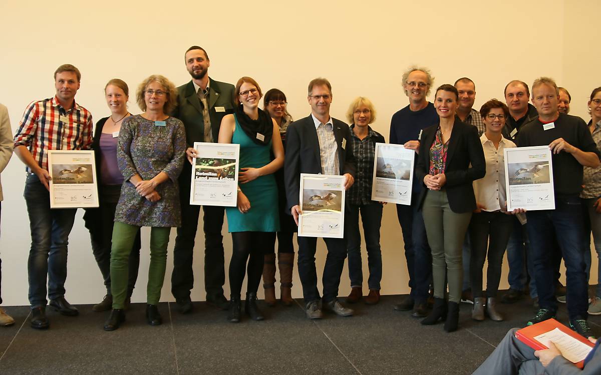 Sechs Land- und Forstwirtbetriebe wurden für ihre rotmilanfreundliche Wirtschaftsweise ausgezeichnet - Foto: DeWiSt / Mo Camara