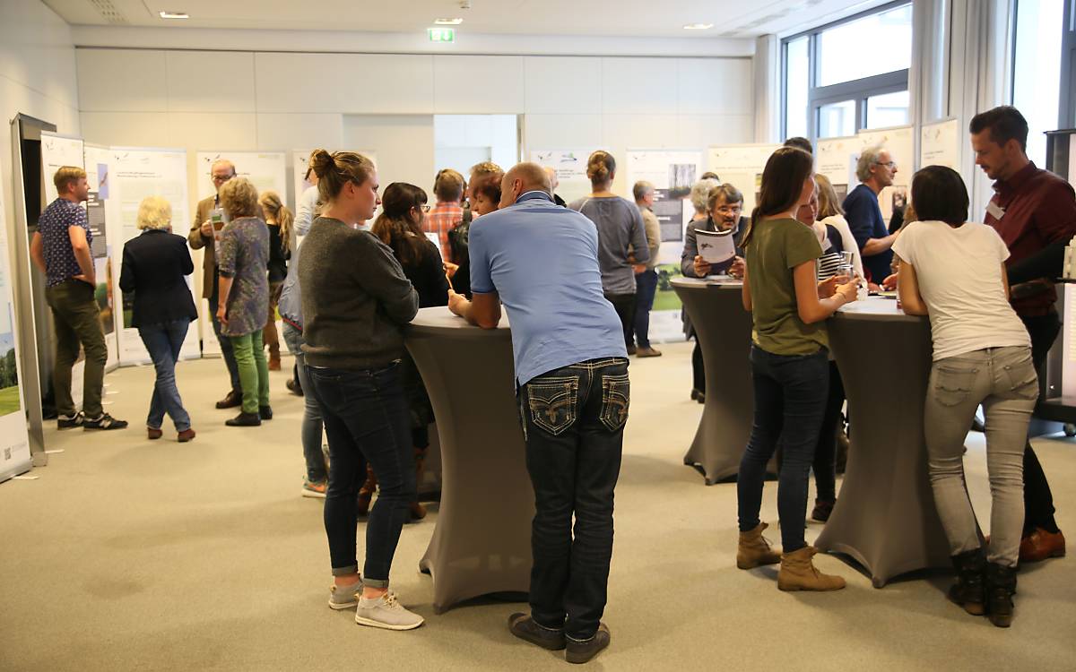 Anregende Unterhaltungen in den Pausen - Foto: DeWiSt / Mo Camara