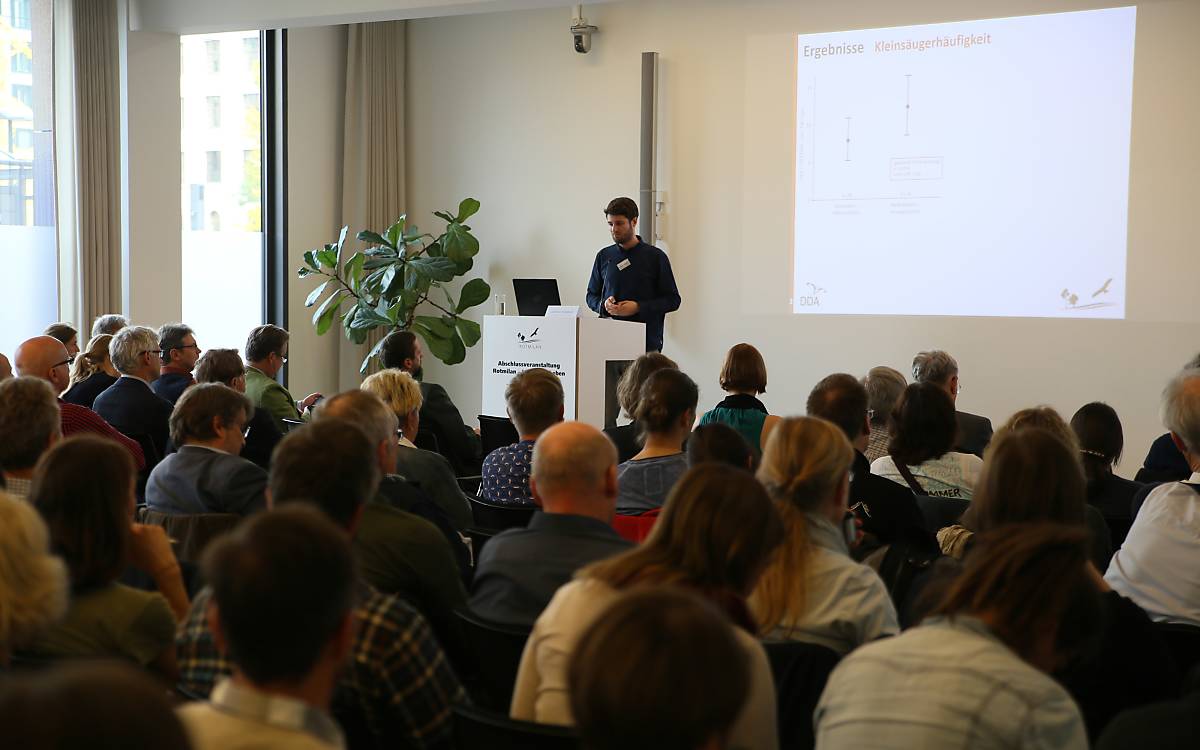 Jakob Katzenberger vom DDA präsentierte die Ergebnisse der wissenschaftlichen Evaluation - Foto: DeWiSt / Mo Camara
