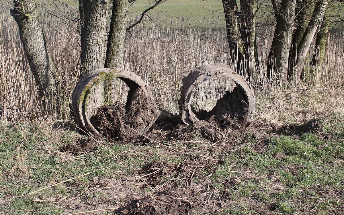 Alte Rohre werden entfernt - Foto: Michael Tetzlaff